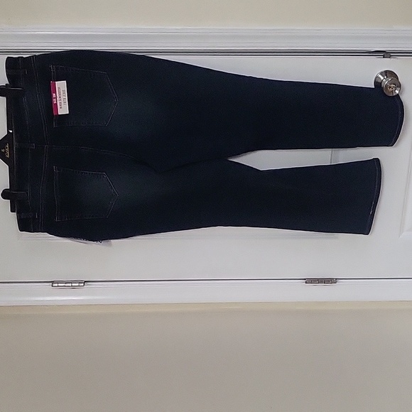 FINAL SALE $9 - NWT Faith Jeans - Picture 6 of 7